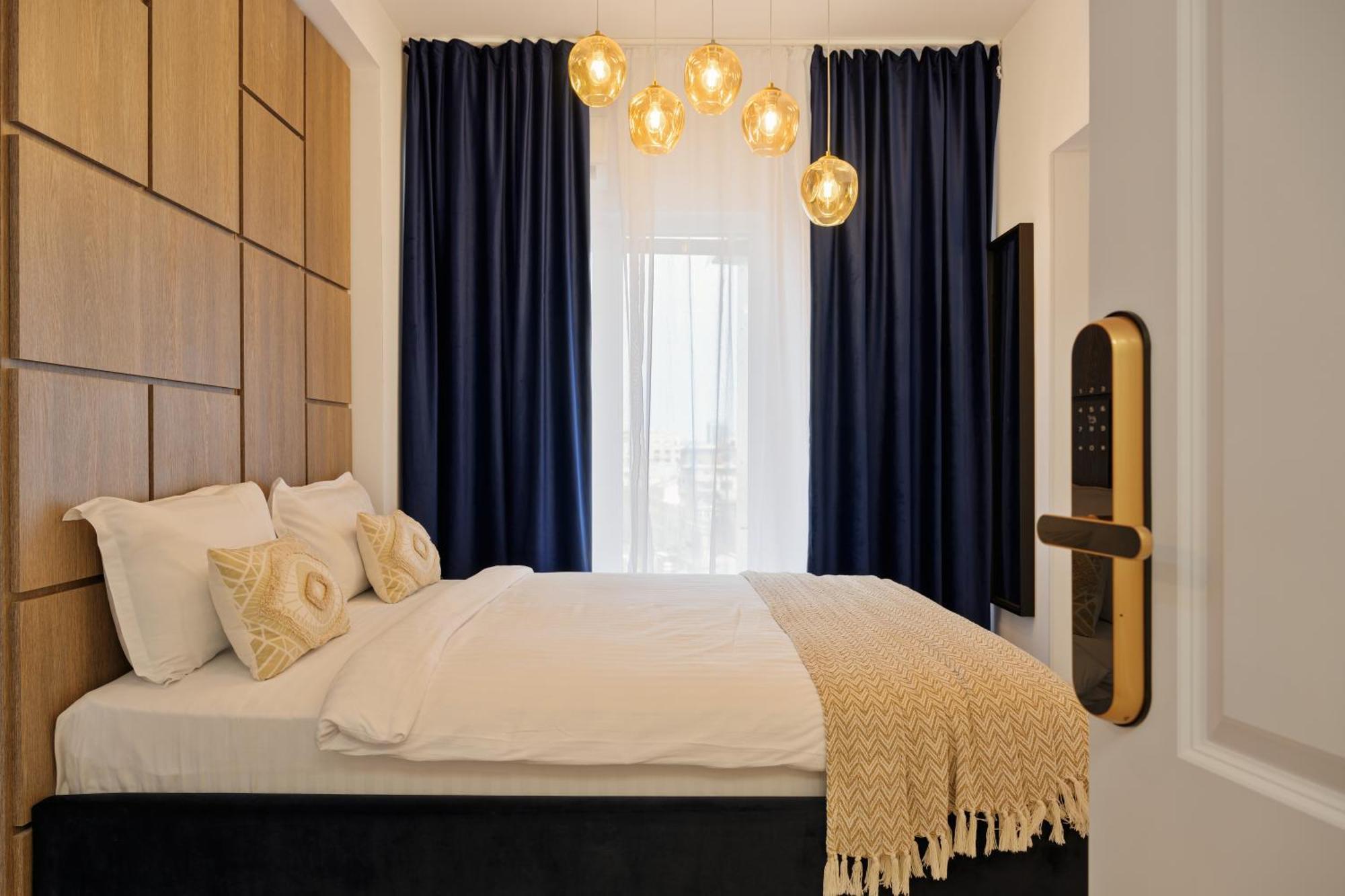 Royal - Luxury Apartment B - Old City - Victoriei 布加勒斯特 外观 照片