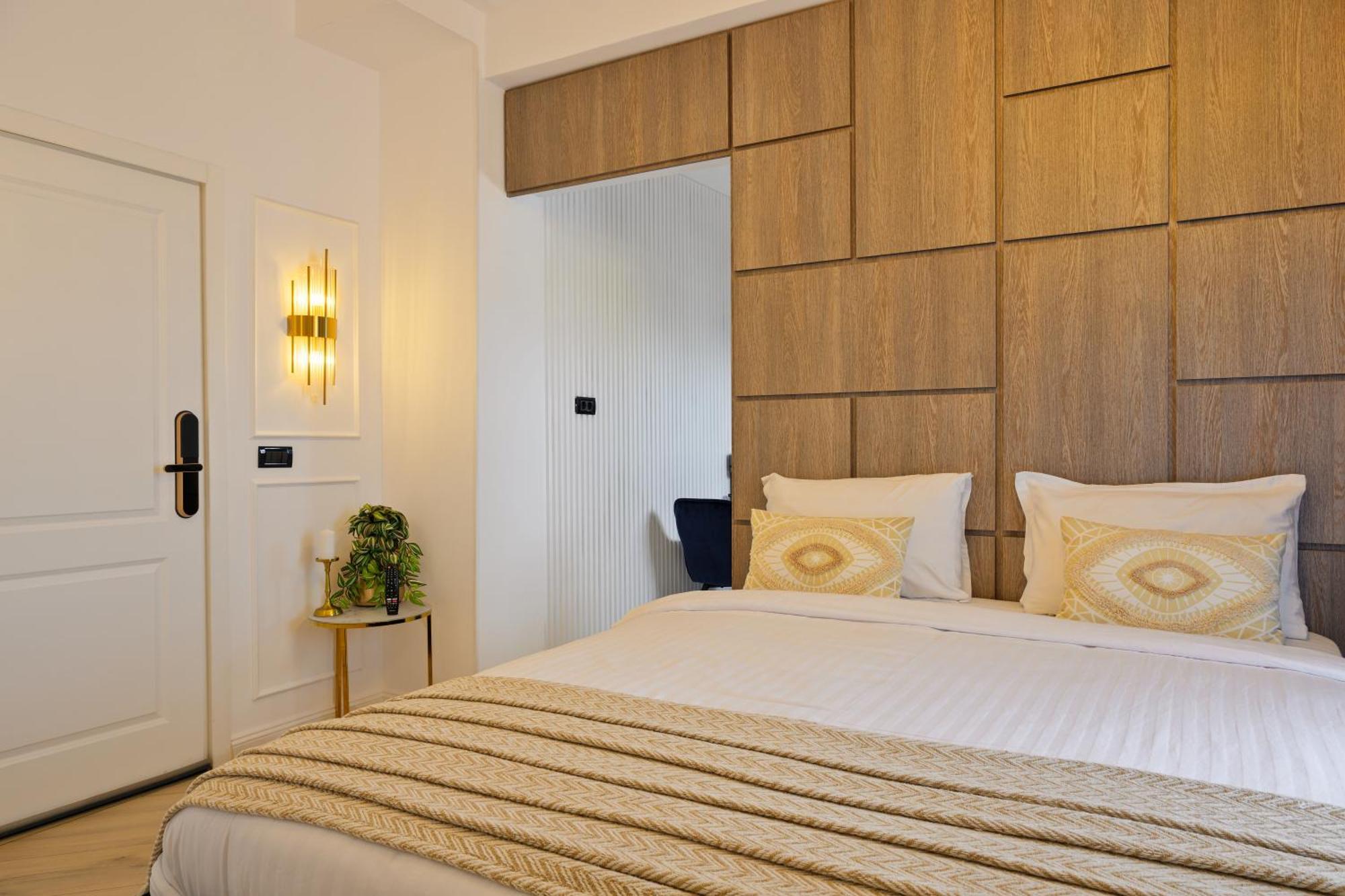Royal - Luxury Apartment B - Old City - Victoriei 布加勒斯特 外观 照片